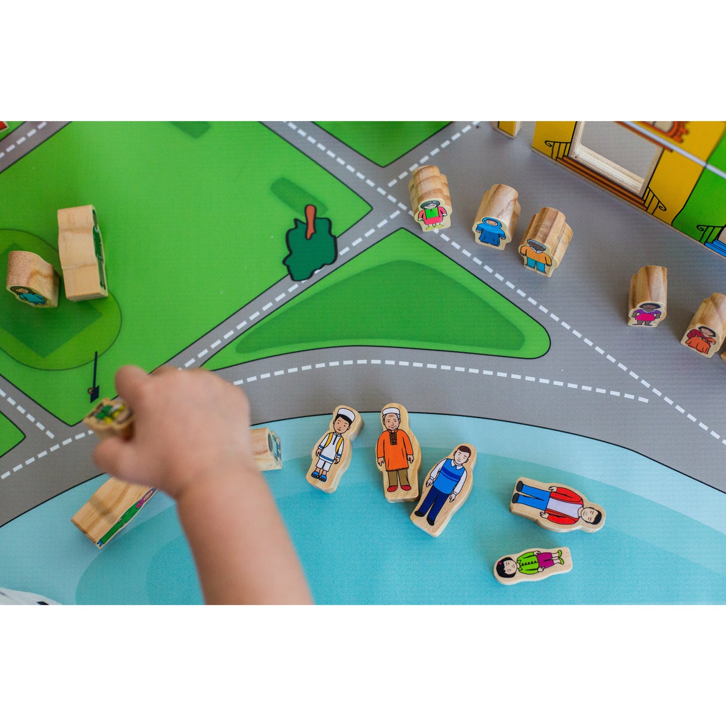 Village People Family – Wooden people set