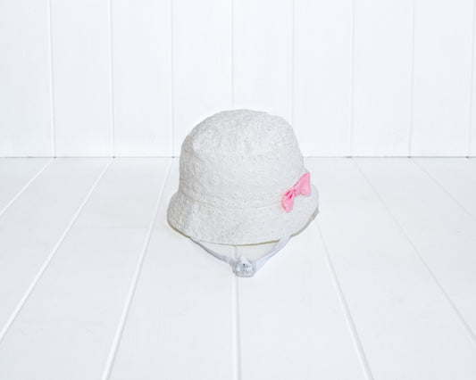 White Bucket Hat 0-3 years